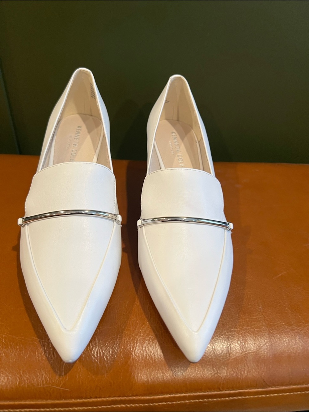 Kenneth Cole White Pointed Leather Loafers with Silver Accent